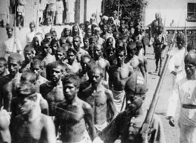 Captured Mappila rebels photographed in the aftermath of the Malabar uprising
