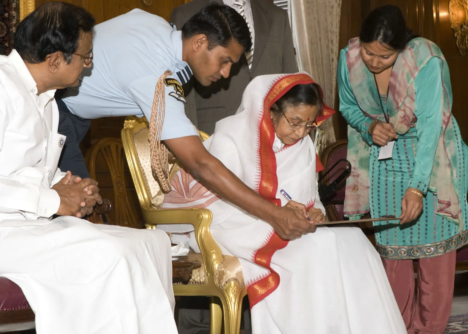 President Pratibha Patil being enumerated by Census of India staff at the launch of the 2011 Census exercise in April 2010