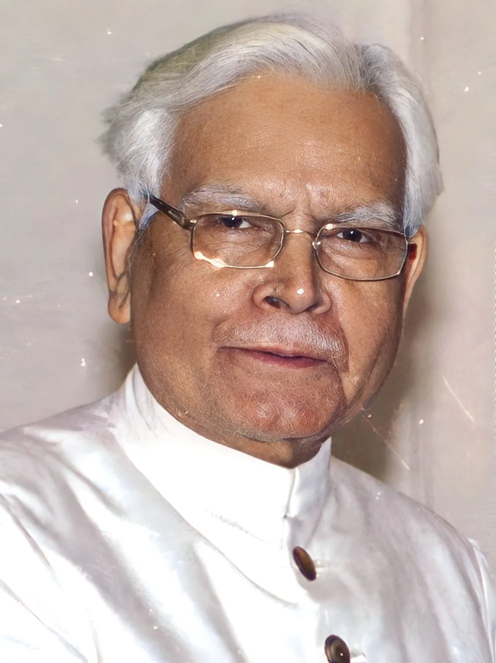 Birth of Natwar Singh: A crop showing External Affairs Minister K. Natwar Singh at a New Delhi meeting with Pervez Musharraf on 16 April 2005. He was born in 1931; this is a later portrait, not a birth photograph.
