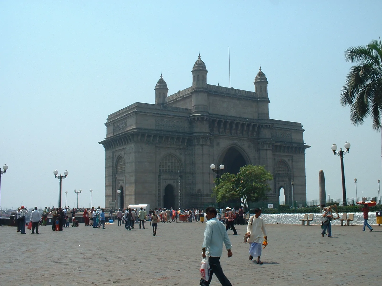 Two bomb blasts in Mumbai, India kill 52: Post-incident photograph of Mumbai's Gateway of India, location of one of the August 2003 bombings. This shows the landmark, not the bombing or its aftermath.