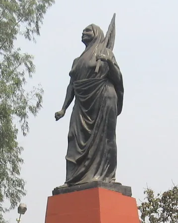 Matangini Hazra was killed while leading a protest march at Tamluk: 2008 photograph of a later statue of Matangini Hazra; not an image of her 1942 protest or death.