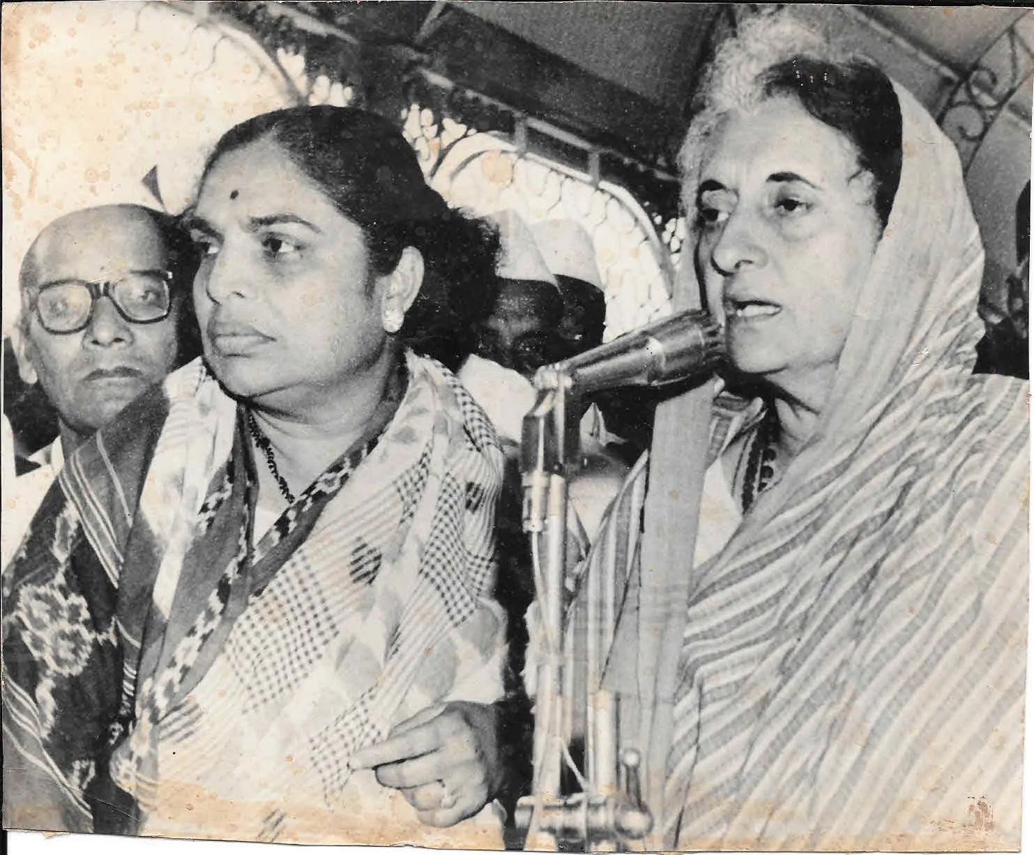 Former Prime Minister of India Indira Gandhi is arrested and jailed for a week for breach of…: Indira Gandhi photographed with Sumati Madiman in Hubli on 1 July 1978; not a photograph of Gandhi being arrested later that year.